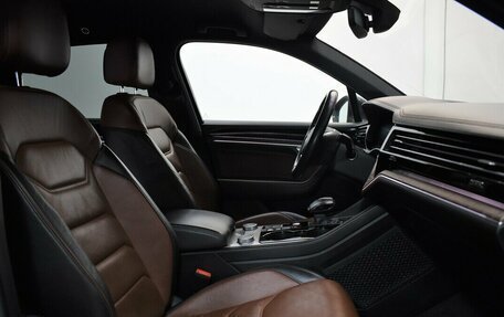 Volkswagen Touareg III, 2020 год, 4 900 000 рублей, 16 фотография