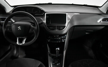 Peugeot 2008 II, 2014 год, 800 000 рублей, 13 фотография