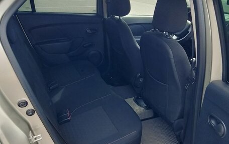 Renault Logan II, 2017 год, 950 000 рублей, 6 фотография