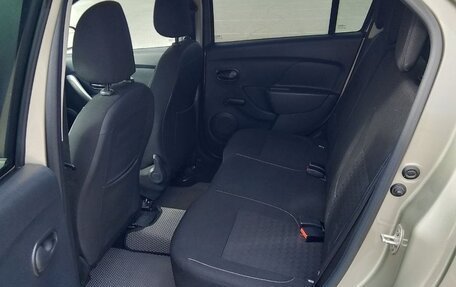 Renault Logan II, 2017 год, 950 000 рублей, 8 фотография