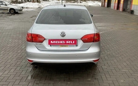 Volkswagen Jetta VI, 2012 год, 1 180 000 рублей, 4 фотография