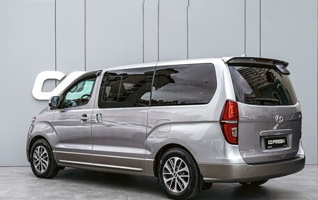 Hyundai Grand Starex Grand Starex I рестайлинг 2, 2020 год, 4 240 000 рублей, 2 фотография