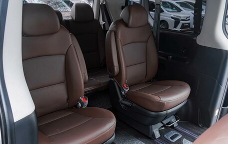 Hyundai Grand Starex Grand Starex I рестайлинг 2, 2020 год, 4 240 000 рублей, 8 фотография