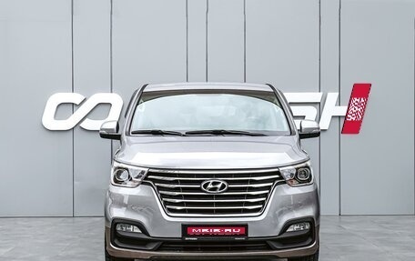 Hyundai Grand Starex Grand Starex I рестайлинг 2, 2020 год, 4 240 000 рублей, 3 фотография