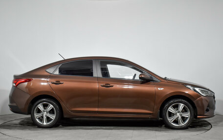 Hyundai Solaris II рестайлинг, 2021 год, 1 395 900 рублей, 4 фотография