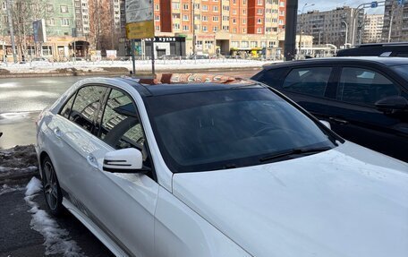 Mercedes-Benz E-Класс, 2015 год, 2 450 000 рублей, 2 фотография