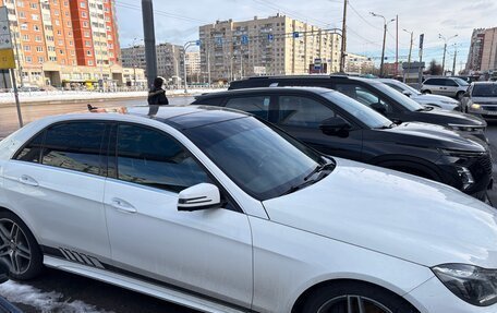 Mercedes-Benz E-Класс, 2015 год, 2 450 000 рублей, 3 фотография