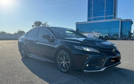 Toyota Camry, 2022 год, 3 600 000 рублей, 3 фотография