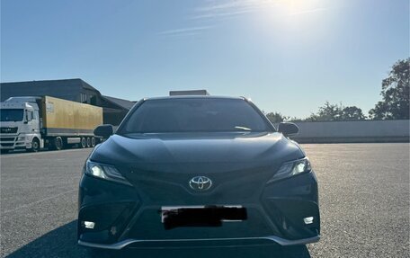 Toyota Camry, 2022 год, 3 600 000 рублей, 2 фотография