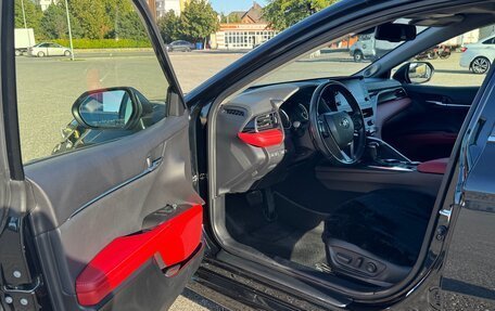 Toyota Camry, 2022 год, 3 600 000 рублей, 9 фотография