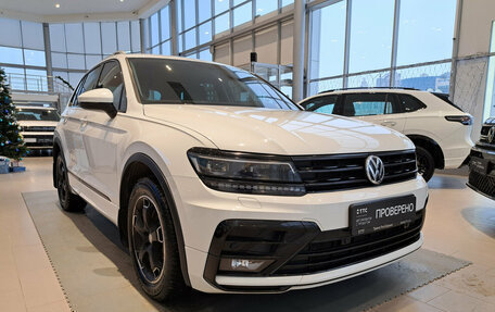 Volkswagen Tiguan II, 2018 год, 2 850 000 рублей, 3 фотография