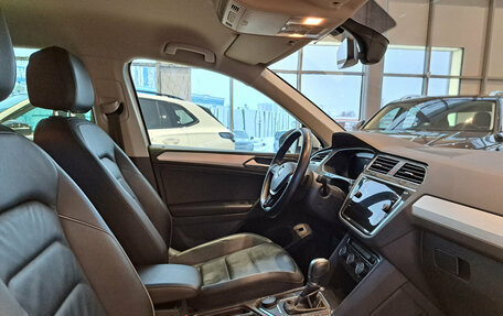 Volkswagen Tiguan II, 2018 год, 2 850 000 рублей, 11 фотография