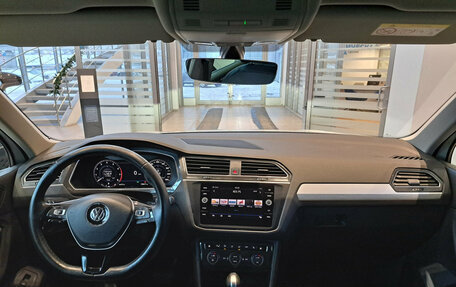 Volkswagen Tiguan II, 2018 год, 2 850 000 рублей, 14 фотография