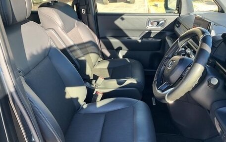 Honda Stepwgn, 2023 год, 2 450 000 рублей, 12 фотография