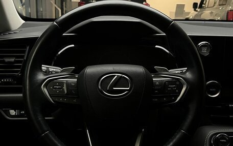 Lexus NX, 2022 год, 5 990 000 рублей, 18 фотография
