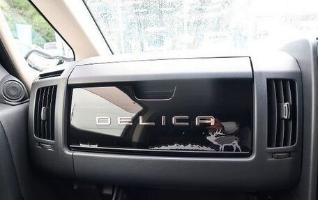 Mitsubishi Delica D:5 I, 2018 год, 2 107 000 рублей, 18 фотография