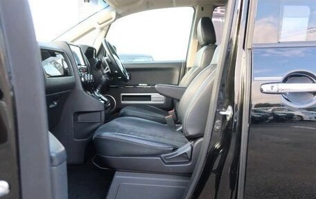 Mitsubishi Delica D:5 I, 2017 год, 2 214 000 рублей, 28 фотография