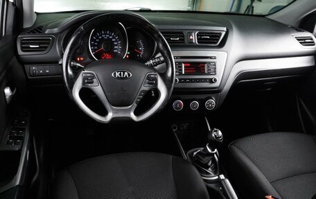 KIA Rio III рестайлинг, 2017 год, 999 000 рублей, 6 фотография
