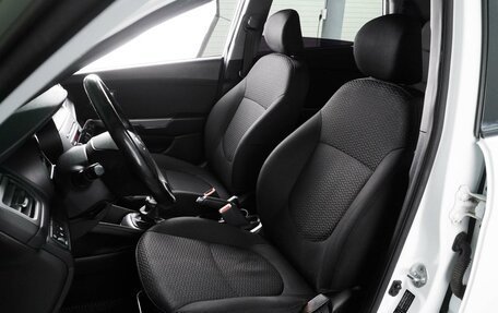 KIA Rio III рестайлинг, 2017 год, 999 000 рублей, 10 фотография