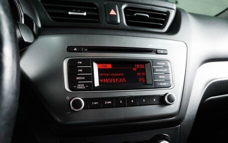 KIA Rio III рестайлинг, 2017 год, 999 000 рублей, 17 фотография