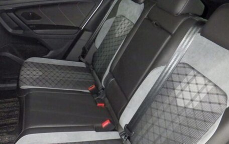 Volkswagen Tiguan II, 2024 год, 3 100 400 рублей, 6 фотография