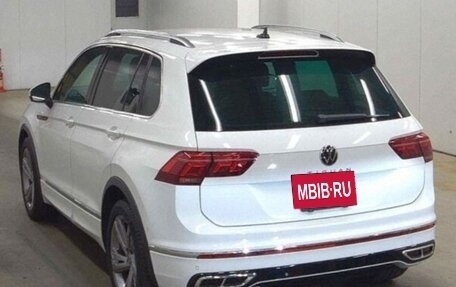 Volkswagen Tiguan II, 2024 год, 3 100 400 рублей, 2 фотография