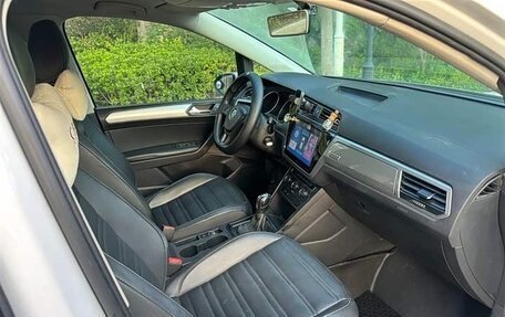 Volkswagen Touran III, 2022 год, 1 380 007 рублей, 10 фотография