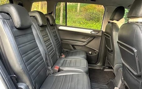 Volkswagen Touran III, 2022 год, 1 380 007 рублей, 17 фотография