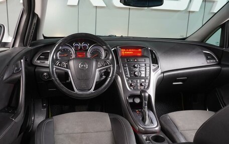 Opel Astra J, 2011 год, 819 000 рублей, 6 фотография