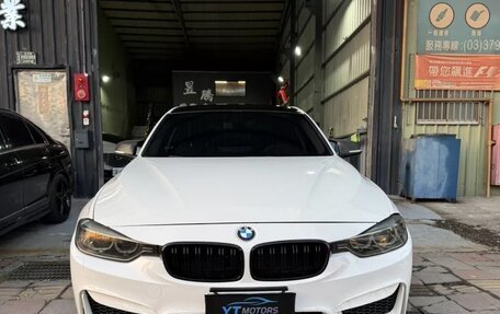 BMW 3 серия, 2019 год, 1 350 000 рублей, 2 фотография