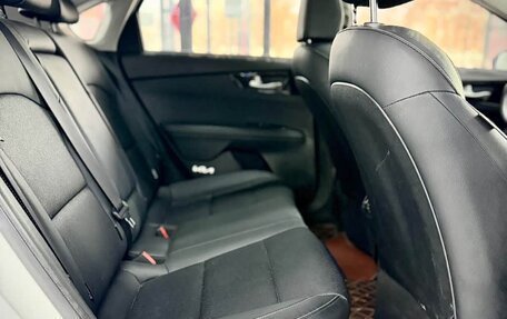 KIA K3, 2022 год, 1 610 000 рублей, 16 фотография