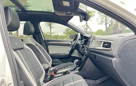 Volkswagen T-Roc I, 2022 год, 1 510 000 рублей, 13 фотография