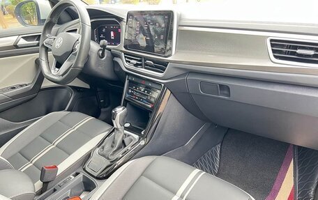 Volkswagen T-Roc I, 2022 год, 1 510 000 рублей, 15 фотография