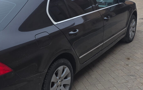 Skoda Superb III рестайлинг, 2013 год, 1 000 000 рублей, 4 фотография