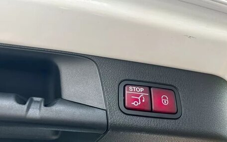 Mercedes-Benz GLB, 2022 год, 2 000 000 рублей, 19 фотография