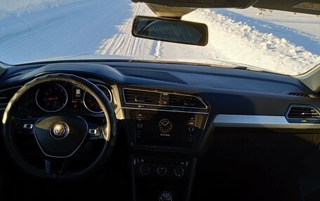 Volkswagen Tiguan II, 2019 год, 2 050 000 рублей, 9 фотография