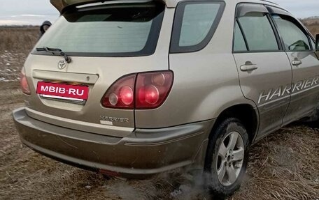 Toyota Harrier, 1999 год, 400 000 рублей, 8 фотография