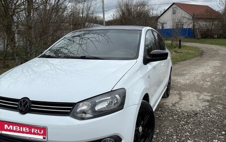 Volkswagen Polo VI (EU Market), 2014 год, 695 000 рублей, 4 фотография