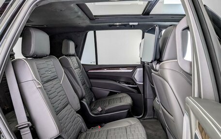 Cadillac Escalade V, 2024 год, 22 300 000 рублей, 12 фотография