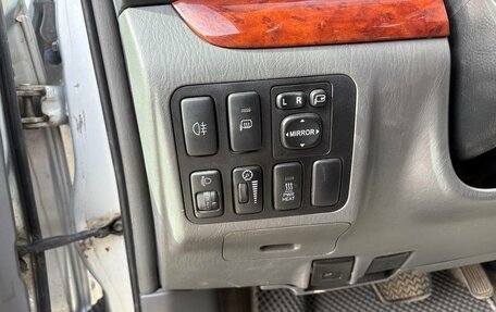 Toyota Land Cruiser Prado 120 рестайлинг, 2003 год, 1 560 000 рублей, 8 фотография