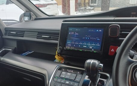 Honda Stepwgn IV, 2017 год, 2 270 000 рублей, 11 фотография