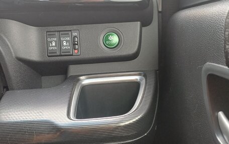 Honda Stepwgn IV, 2017 год, 2 270 000 рублей, 16 фотография