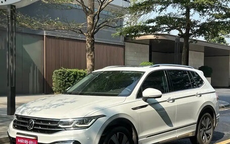 Volkswagen Tiguan, 2023 год, 1 750 555 рублей, 1 фотография