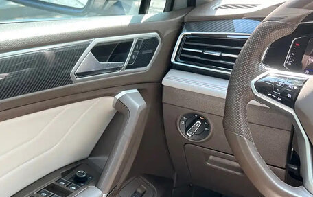 Volkswagen Tiguan, 2023 год, 1 750 555 рублей, 11 фотография