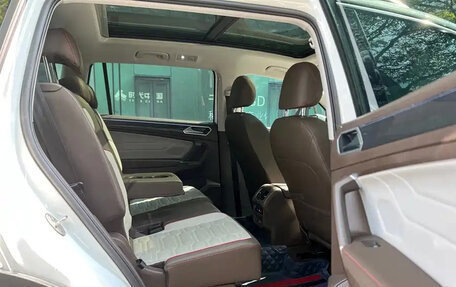 Volkswagen Tiguan, 2023 год, 1 750 555 рублей, 13 фотография