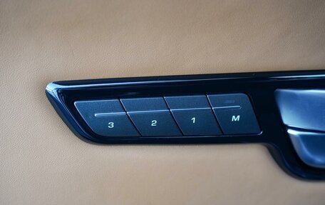 Land Rover Range Rover Evoque I, 2017 год, 2 100 000 рублей, 30 фотография