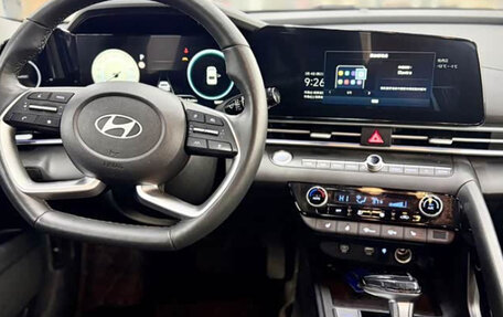 Hyundai Elantra, 2023 год, 1 605 000 рублей, 13 фотография