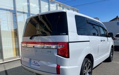 Mitsubishi Delica D:5 I, 2023 год, 3 500 000 рублей, 4 фотография