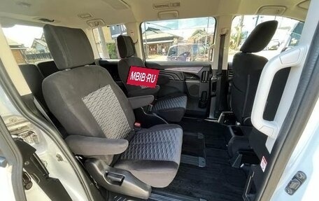 Mitsubishi Delica D:5 I, 2023 год, 3 500 000 рублей, 10 фотография