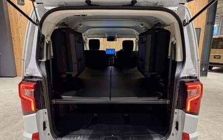 Mitsubishi Delica D:5 I, 2022 год, 3 750 000 рублей, 16 фотография